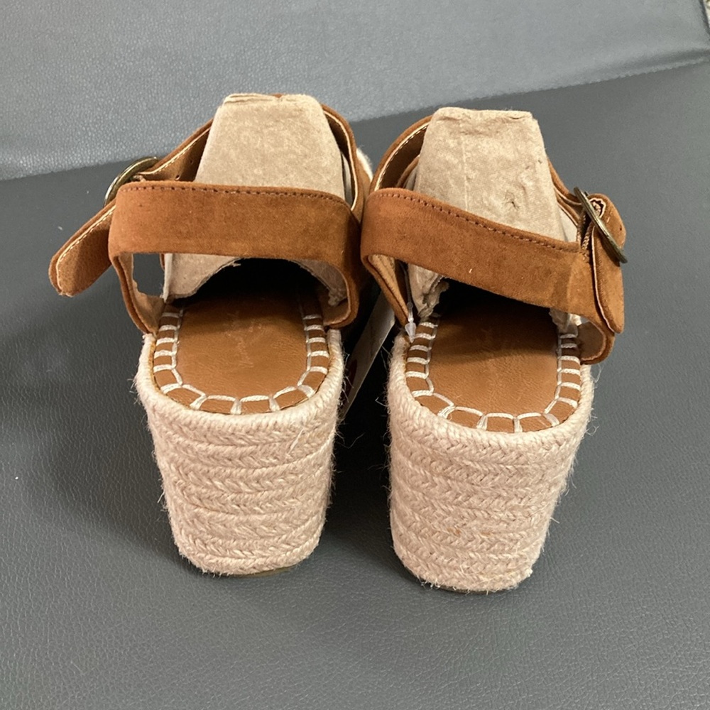 Universal Thread Brown and Cream Espadrille Shoes with Platform - Picture 5 of 6